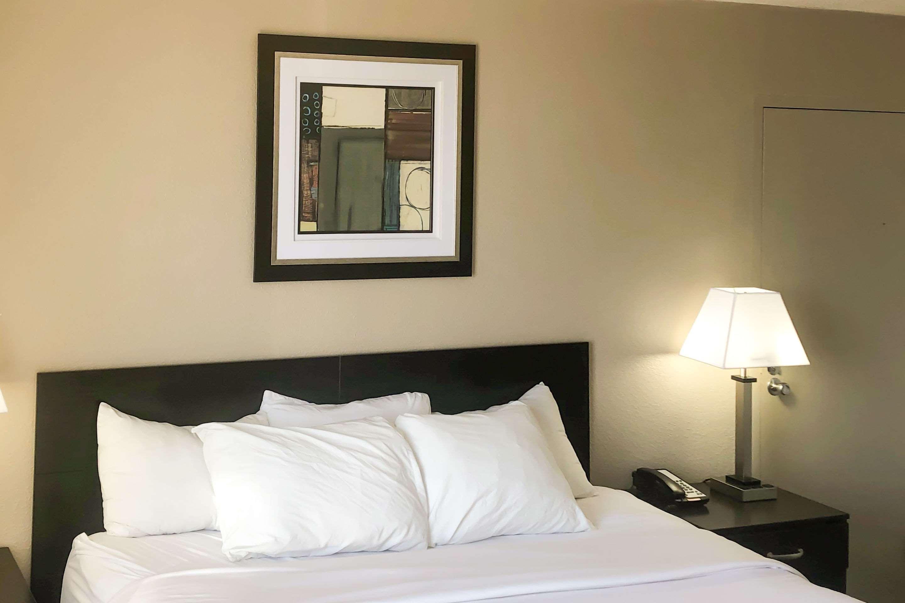Clarion Inn And Events Center Pueblo North Esterno foto