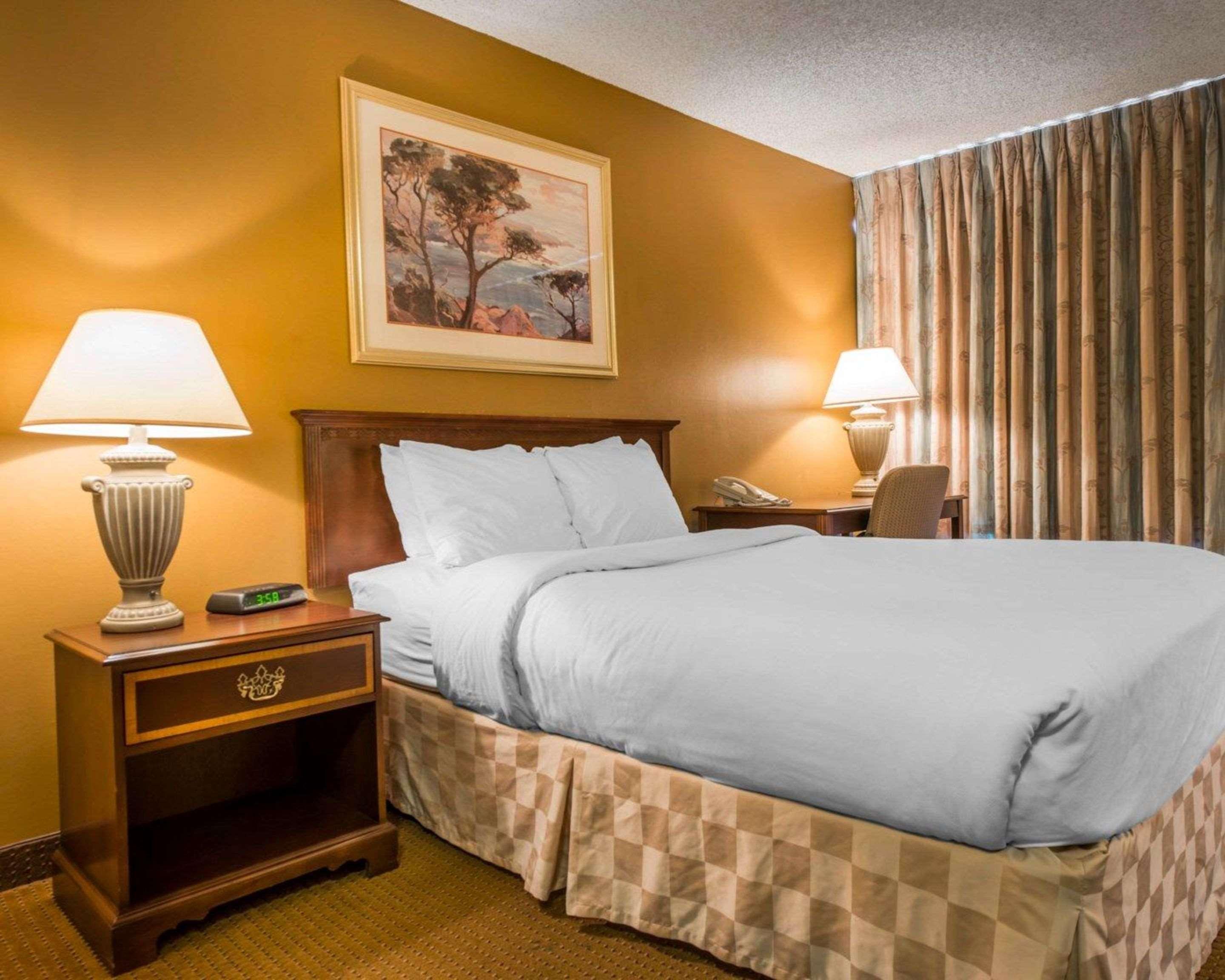 Clarion Inn And Events Center Pueblo North Esterno foto
