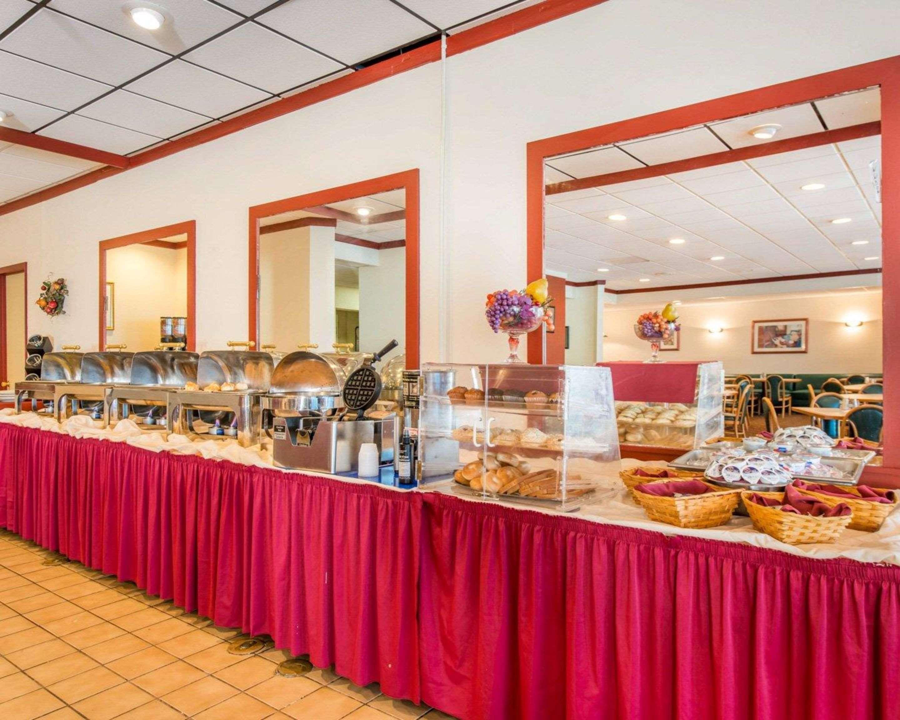 Clarion Inn And Events Center Pueblo North Esterno foto