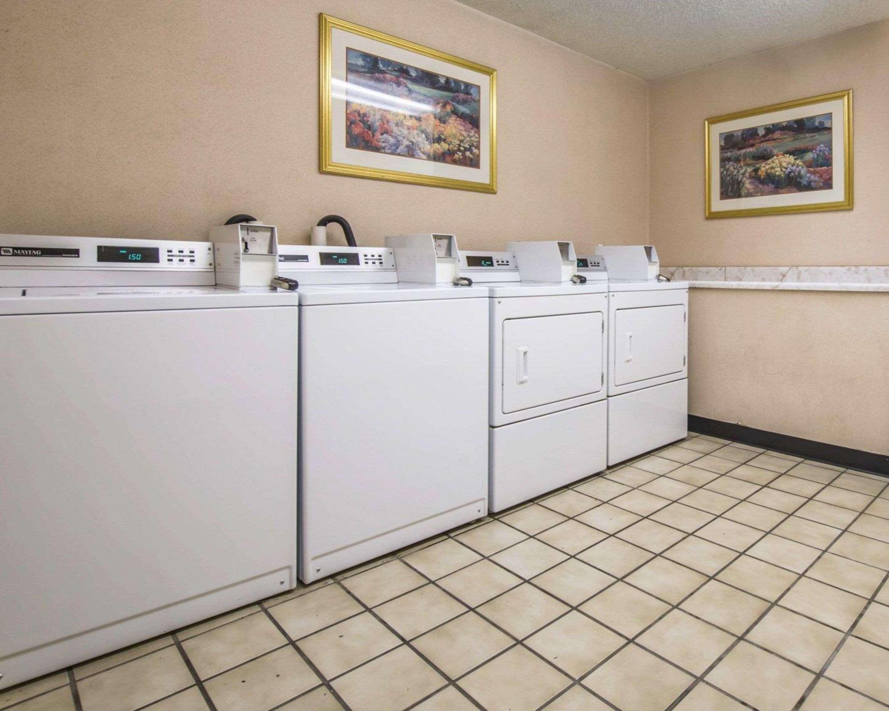 Clarion Inn And Events Center Pueblo North Esterno foto
