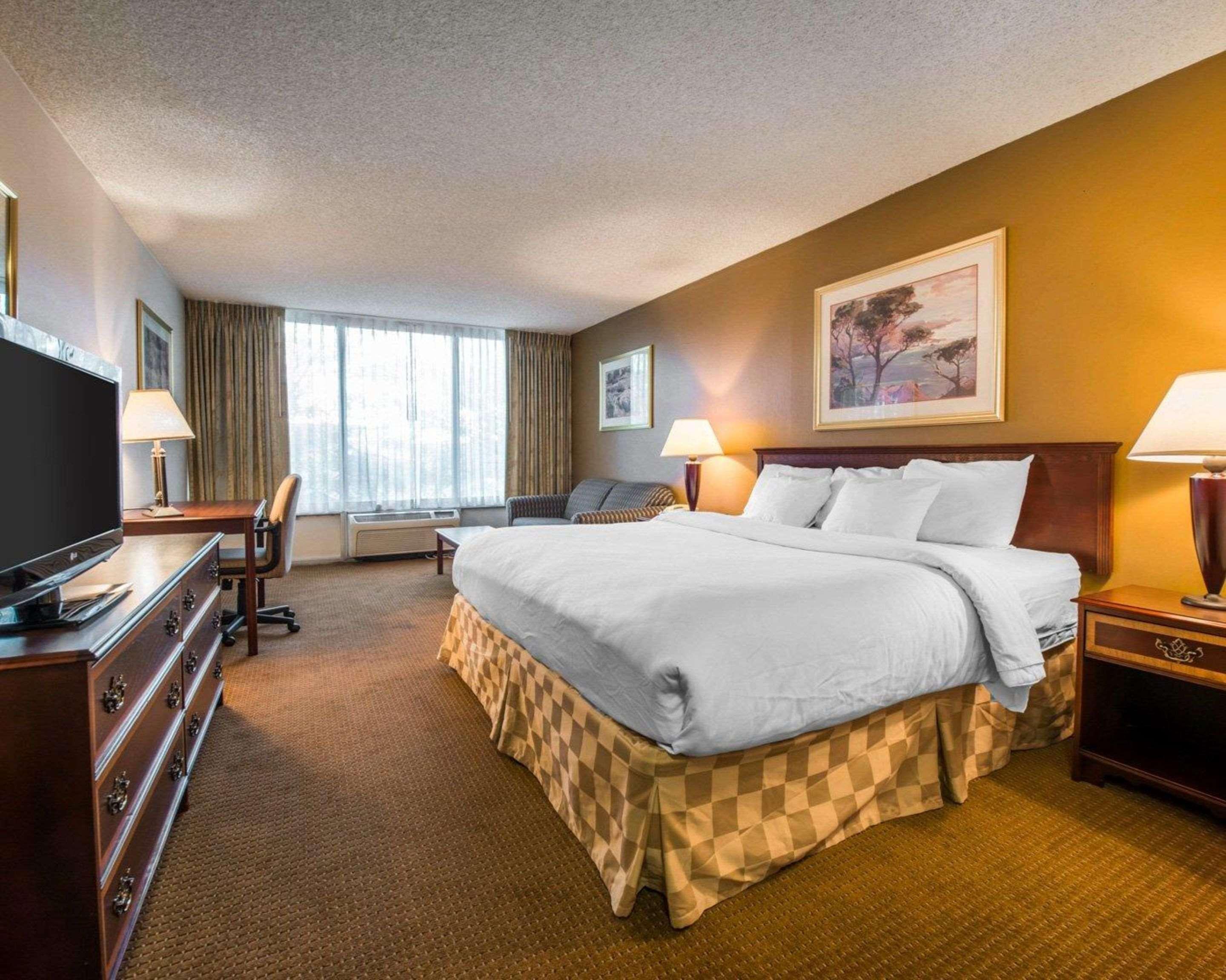 Clarion Inn And Events Center Pueblo North Esterno foto