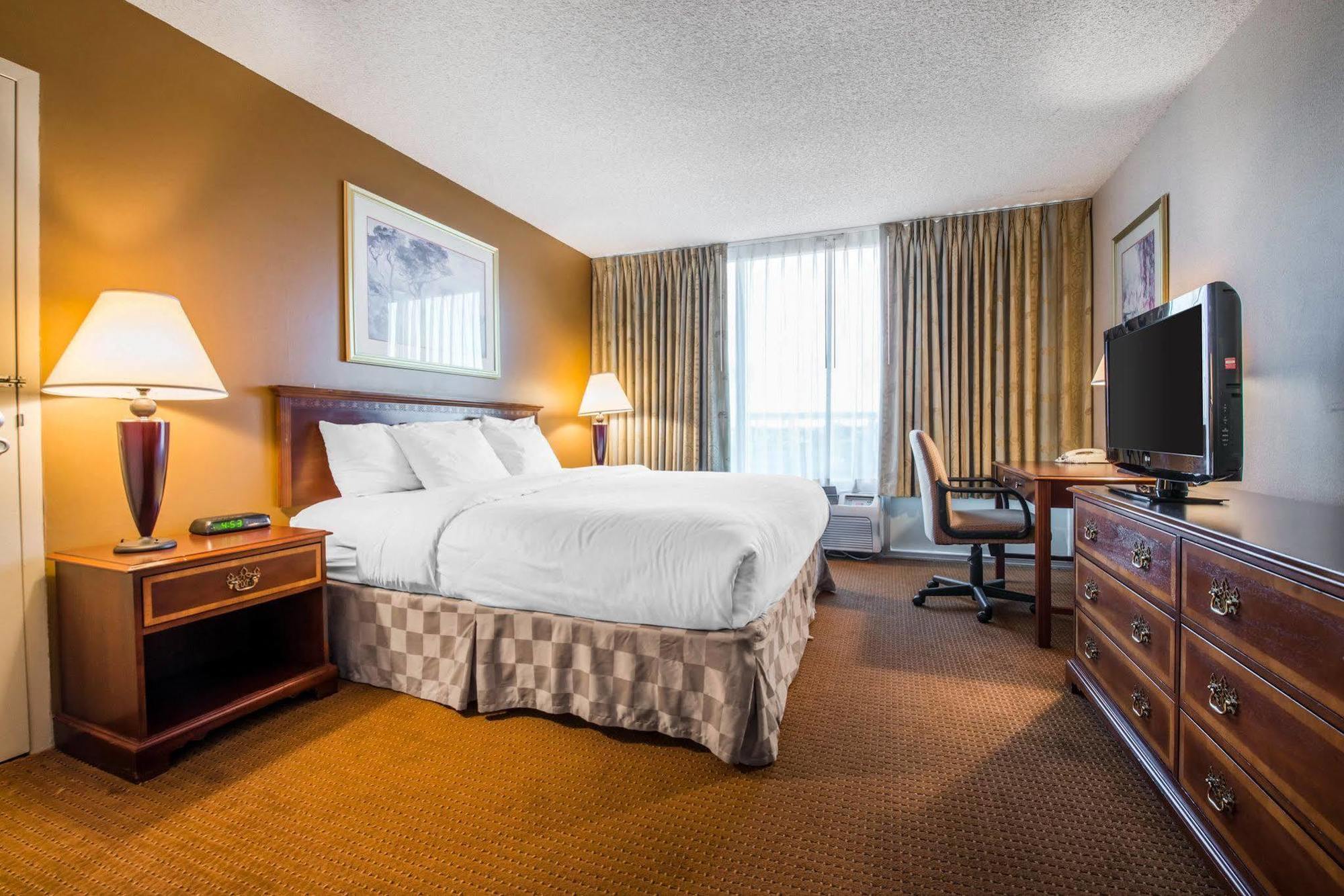Clarion Inn And Events Center Pueblo North Esterno foto