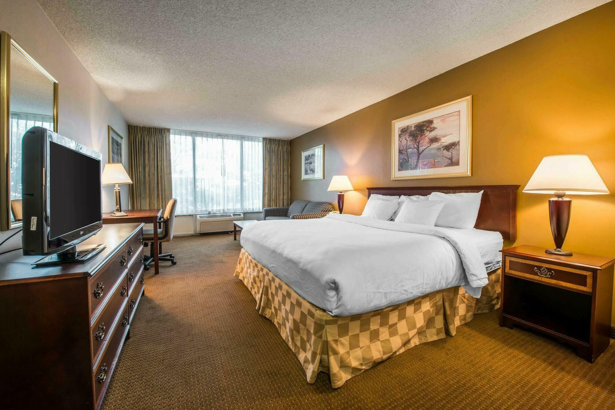 Clarion Inn And Events Center Pueblo North Esterno foto